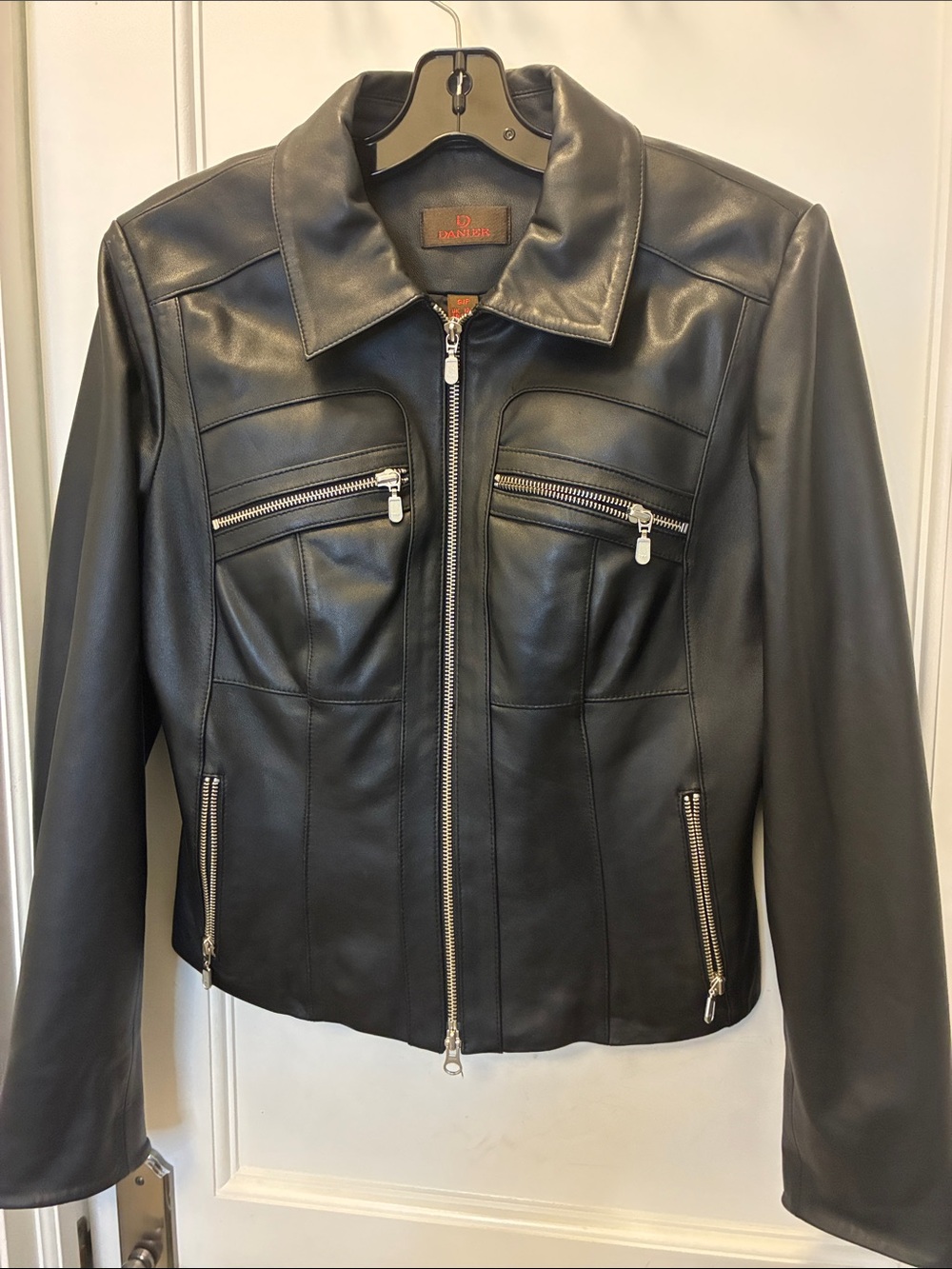 Danier Black Genuine Leather Zip Moto Jacket Style 5967 S ⭐️
